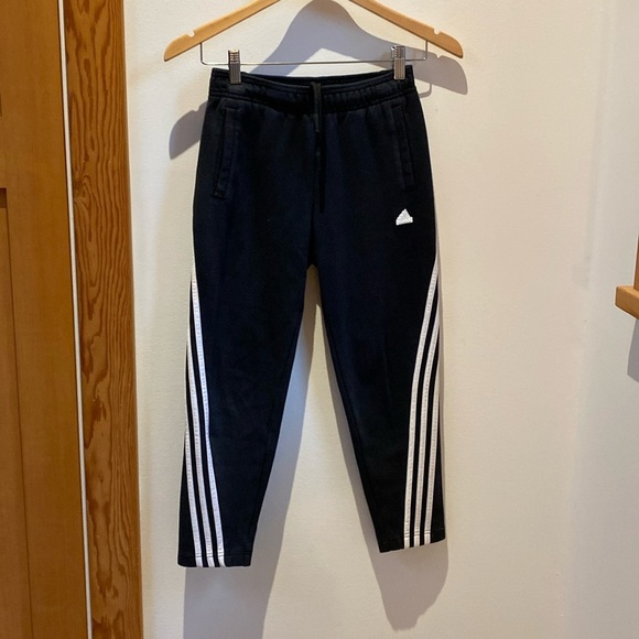 Adidas Kids Pant size M (11-12y) - Picture 1 of 6